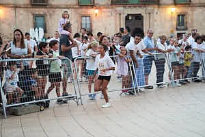 260822210142_FGF2185