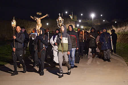 Viacrucis en Almazán a su paso por el Cinto